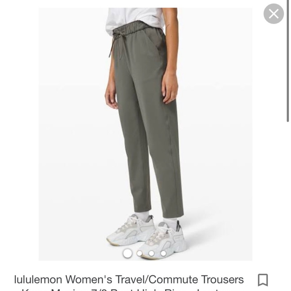 Black Lululemon jogging pants
